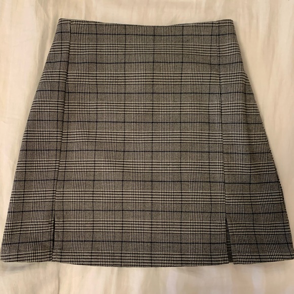Brandy Melville Plaid Skirt - Picture 3 of 5